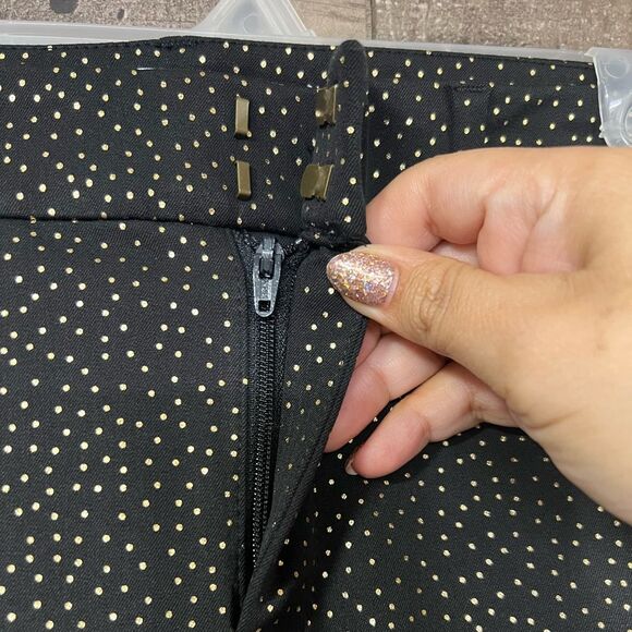 NWT OLD NAVY High-Waisted Pixie Foil-Dot Ankle Pants - Size 2 - Picture 3 of 6